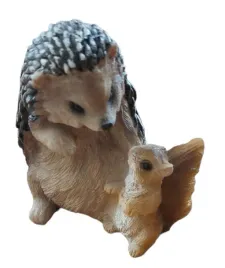 figurka-zwierzatka-jez-jesien-dekoracja