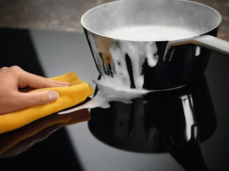 plyta-indukcyjna-electrolux-eiv734-stan-nowy-funkcje-zwiekszenie-mocy-grzania-pola