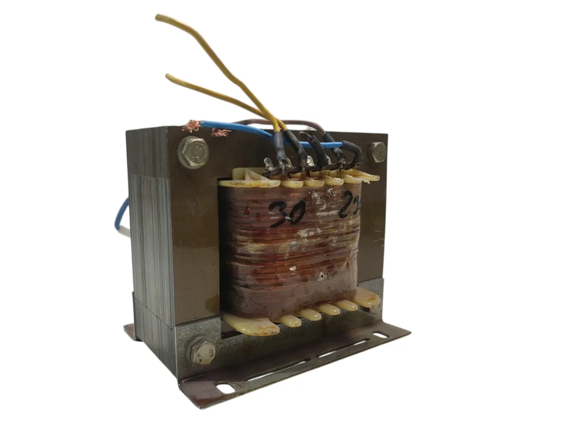 transformator-230v-na-2x14v-i-1x30v