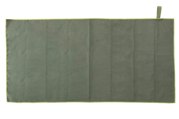 recznik-szybkoschnacy-120x60cm-cechy-dodatkowe-pokrowiec-zawieszka