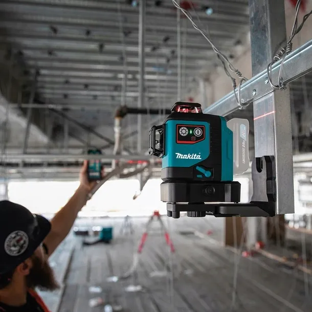 laser-akumulatorowy-cxt-12vmax-360-marka-makita