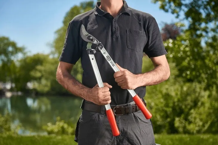sekator-do-galezi-marka-felco