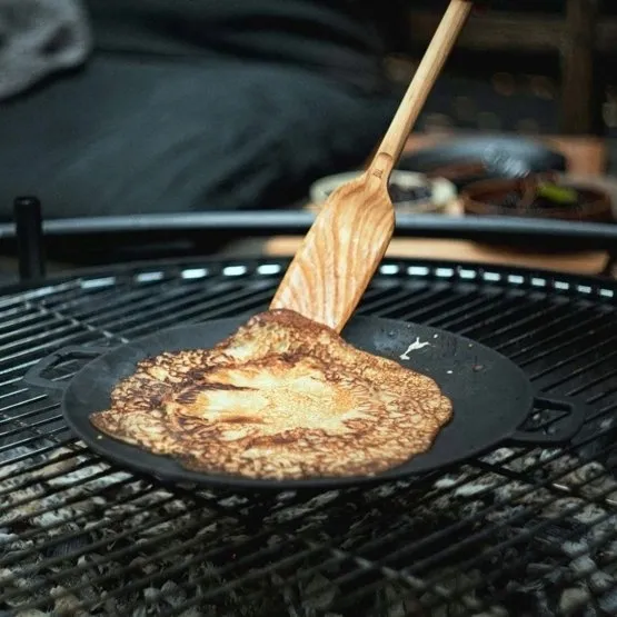 talerz-zeliwny-grill-chef-material-zeliwo-producent-fiskars