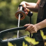pistolet-zraszajacy-multi-przedni-spust-marka-fiskars