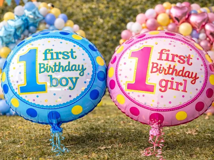 balon-foliowy-roczek-dziewczynka-chlopiec-pierwsze-urodziny-przyjecie-wypelnienie-powietrze-lub-hel-cechy-z-nadrukiem
