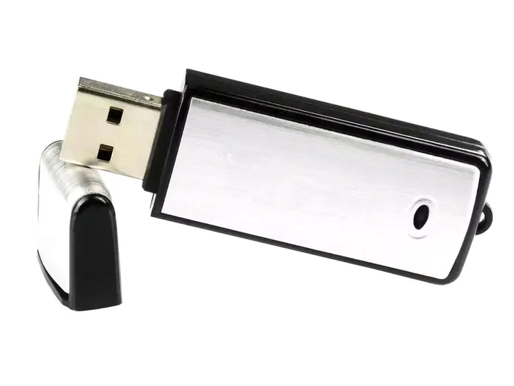 mini-dyktafon-szpiegowski-podsluch-pendrive-usb-dyskretny-rejestrator-2w1-stan-nowy