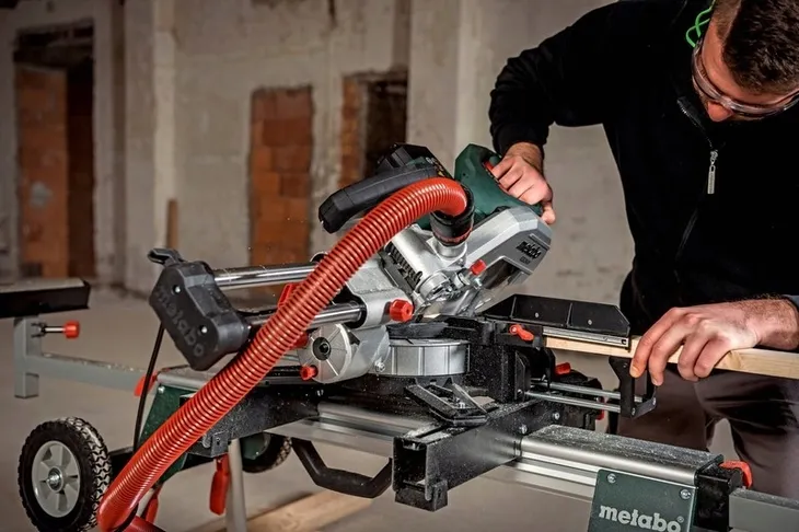 ukosnica-kgs-216-m-marka-metabo-certyfikat-ce-weee