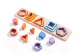 drewniany-sorter-ksztaltow-montessori-zabawka-edukacyjna