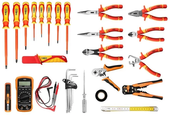 plecak-elektryka-31-elementow-marka-neo-tools