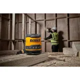 glosnik-bluetooth-usb-c-komunikacja-bluetooth-marka-dewalt