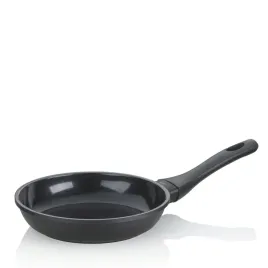 patelnia-z-ceramiczna-powloka-nieprzywierajaca-sred-20-cm