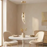 lampa-sufitowa-wiszaca-led-zlota-transparentna-pojedyncza-piorko-dekoracja-dlugosc-wysokosc-33-cm