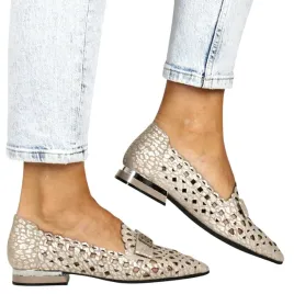 polbuty-baleriny-skorzane-na-niskim-obcasie-azurowe-cambell-35307-bezowe