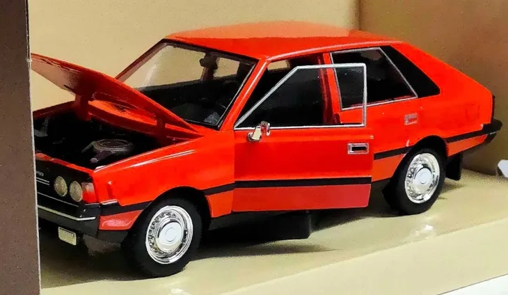 welly-polonez-1-24-1247-stan-nowy-model-fso-polonez-1500-mr-1978-borewicz-prl-welly-1-24
