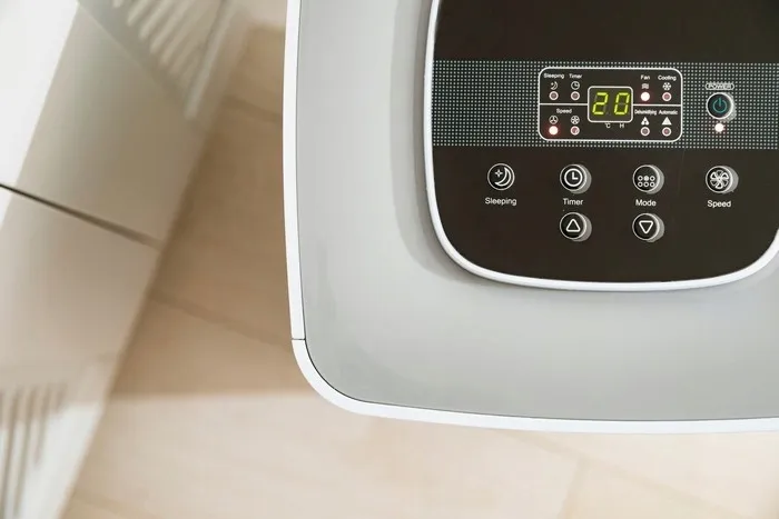 klimatyzator-przenosny-ad-7924-zawiera-baterie-tak