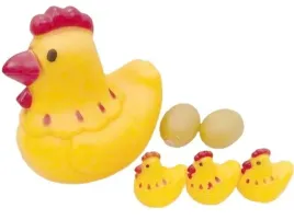 kura-gumowa-z-jajkami
