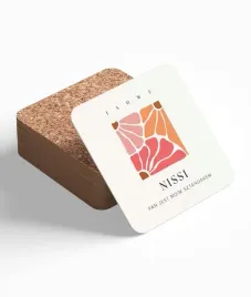 podstawka-korkowa-imiona-boga-nissi