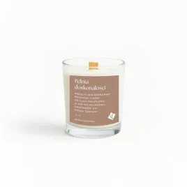 swieca-zapachowa-pelnia-doskonalosci-drzewo