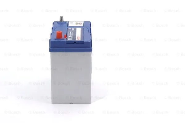 bosch-akumulator-45ah-330a-silver-s4-p-biegunowosc-prawy