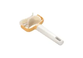 wykrawacz-radelko-do-ciastek-ciasteczek-pierogow-karbowany-65cm