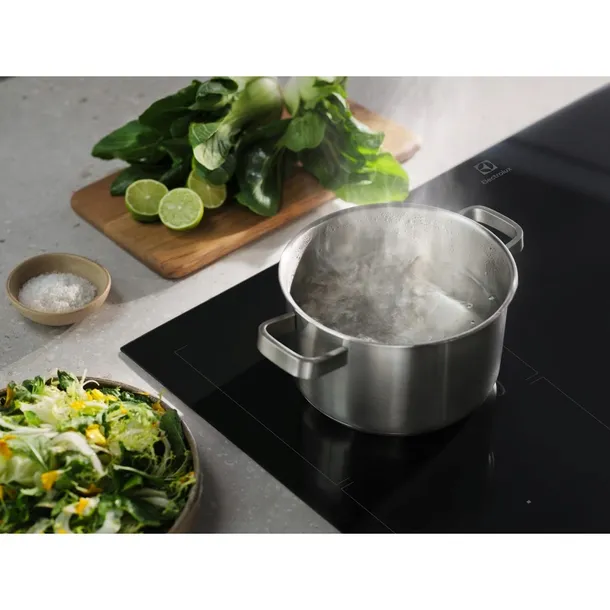 plyta-indukcyjna-electrolux-eiv734-stan-nowy-wykonanie-plyty-szklo-ceramiczne