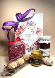 zestaw-prezentowy-dzien-kobiet-walentynki-na-kazda-okazje-gift-box