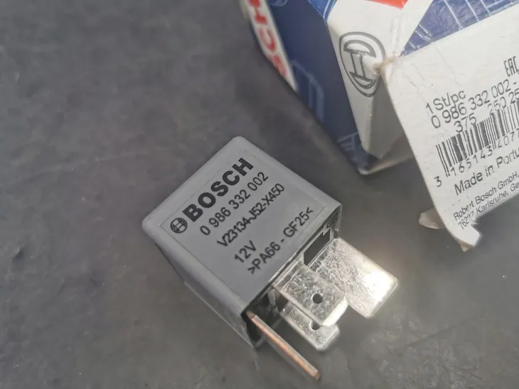 przekaznik-12v-70a-bosch-stan-nowy-producent-czesci-bosch