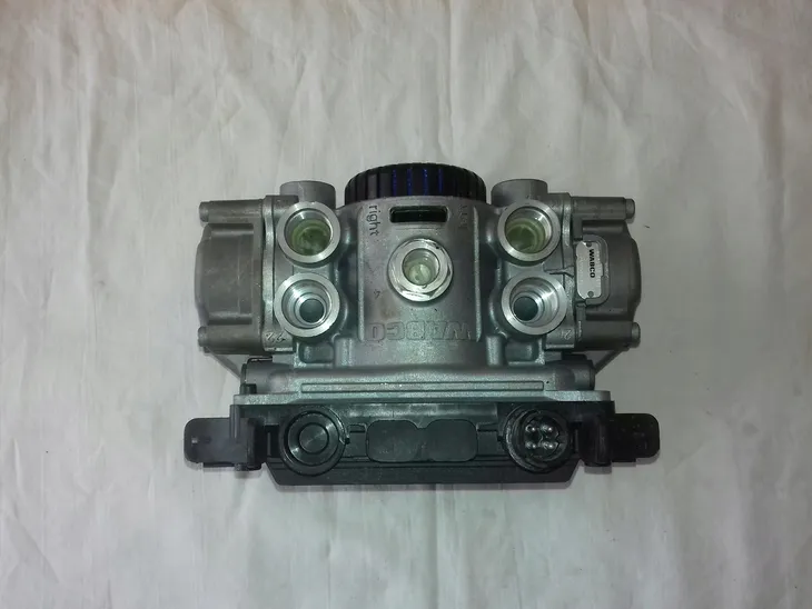 modulator-ebs-man-tgltgm-wabco-numer-katalogowy-czesci-4801041070