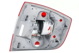 lampa-tylna-skoda-rapid-07-12-12-19-le-hella