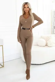 619-1-wygodny-i-elegancki-prazkowany-kombinezon-damski-z-dekoltem-mocha
