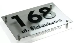 tabliczka-tablica-adresowa-numerem-domu-na-dom-3d