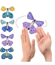 magiczny-latajacy-motyl-nakrecany-na-gumce-zabawka-prezent-niespodzianka