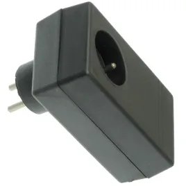 obudowa-uniwersalna-z-wtyczka-gniazdkiem-230v-z27