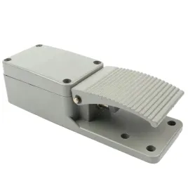 wlacznik-wylacznik-przelacznik-przycisk-nozny-pedal-pn-17-230v-10a-on-on