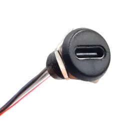 gniazdo-usb-c-usb-typ-c-do-montazu-w-obudowie-4-kable-z-nakretka-kontrujaca