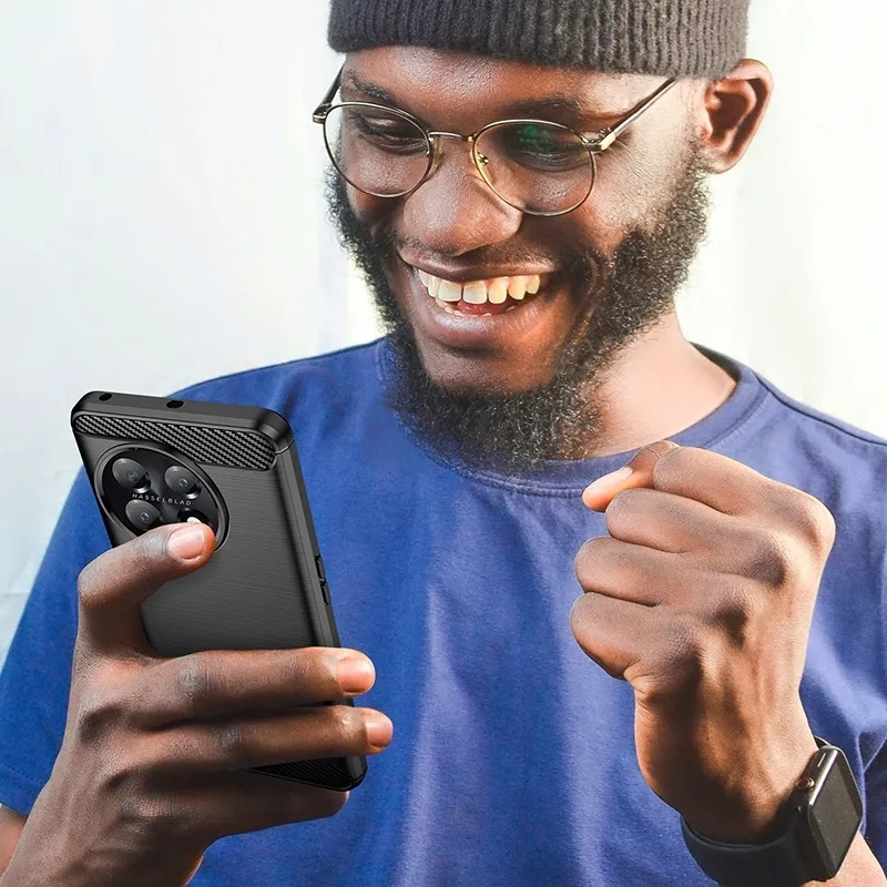 etui-do-oneplus-11-spacecase-carbon-case-szklo