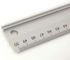 linijka-aluminiowa-leniar-antyposlizgowa-50cm-seria-s2