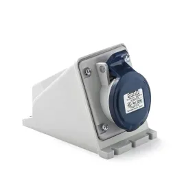 famatel-puszka-natynkowa-ip44-2p-t-32a-220-240v-niebieska