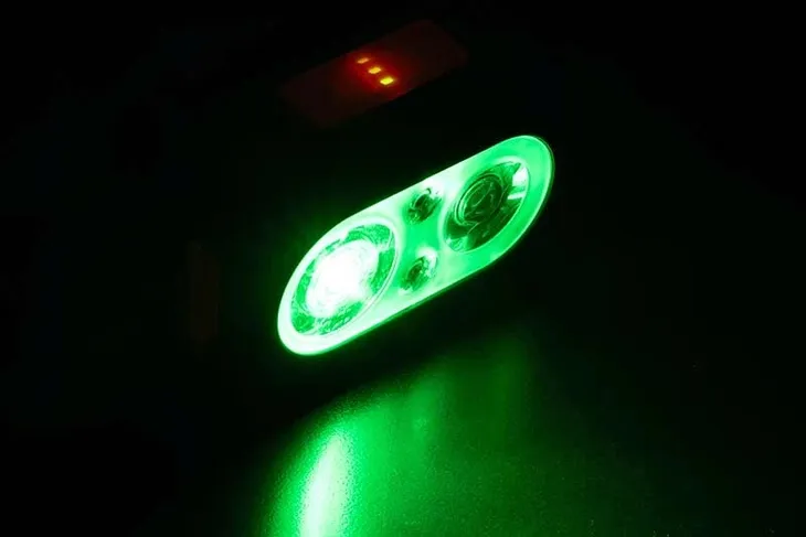 latarka-czolowa-fox-500-lm-led-material-tworzywo-sztuczne