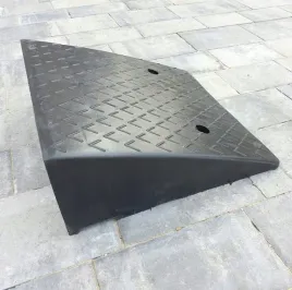 najazd-kraweznik-podjazd-kraweznikowy-18cm