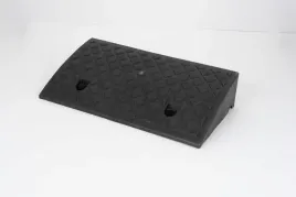 najazd-podjazd-kraweznikowy-plastikowy-10cm