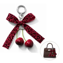 brelok-z-przywieszka-do-kluczy-uroczy-dodatek-do-torebki-105-cm-kol