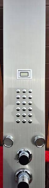 panel-prysznicowy-z-hydromasazem-wodospad-waga-z-opakowaniem-15-kg-stan-nowy