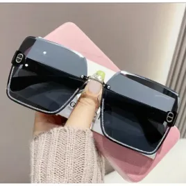 okulary-przeciwsloneczne-dla-fashionistek-z-wysokiej-jakosci-materialow