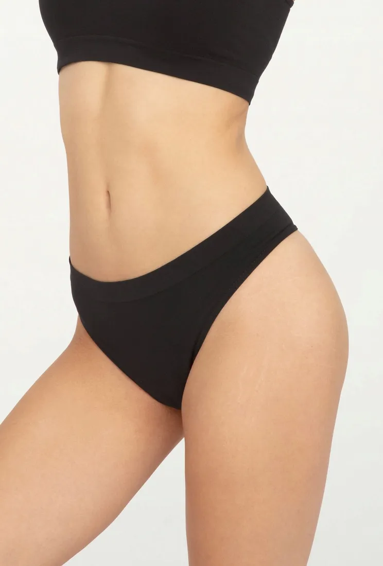stringi-bezszwowe-gatta-string-basic-black-l-stan-nowy
