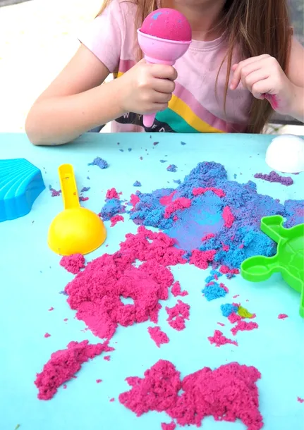 piasek-dynamiczny-1kg-naturalny-plec-chlopcy-dziewczynki