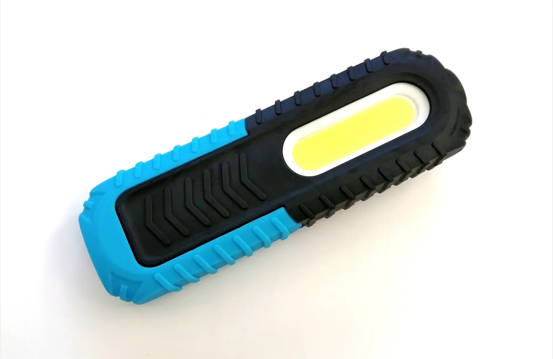 latarka-led-mala-cob-5w-berg-magnes-stan-nowy