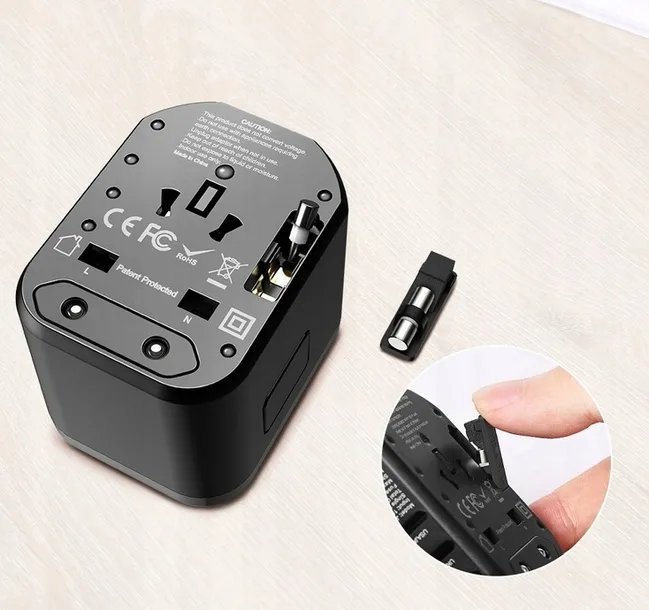 ladowarka-sieciowa-zasilacz-4xusb-usb-c-szybka-kilka-urzadzen-na-prezent-kod-producenta-bl6013-stan-nowy