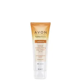 krem-nawilzajaco-koloryzujacy-do-twarzy-avon-nutra-effect-20-spf-na-dzien