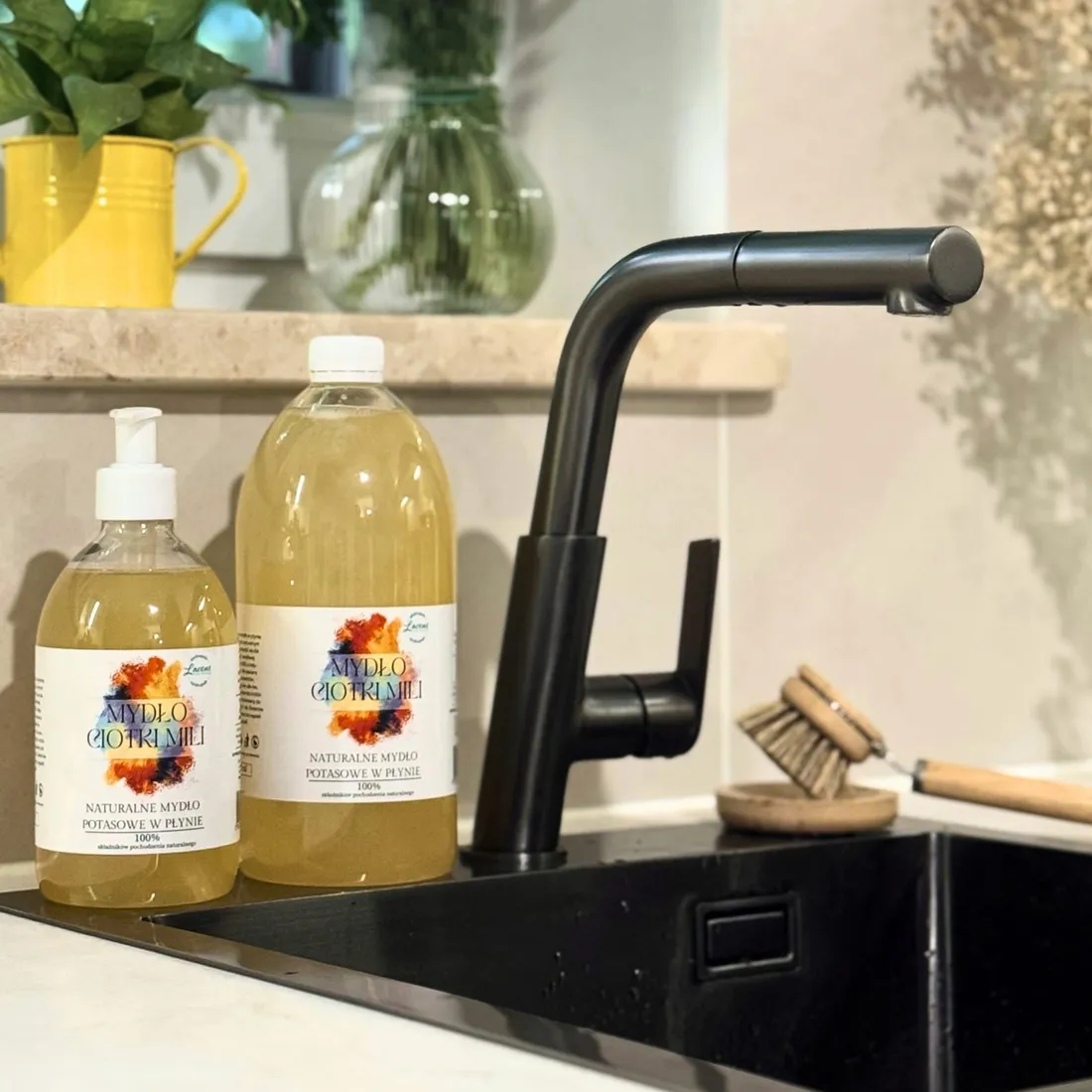 szare-mydlo-potasowe-hipoalergiczne-naturalne-100percent-w-plynie-do-kapieli-1l